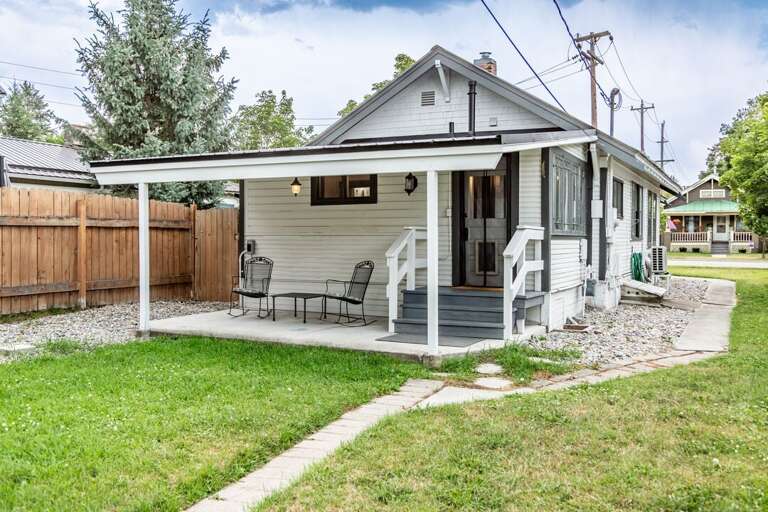 Back Patio and Lawn Area | Exterior