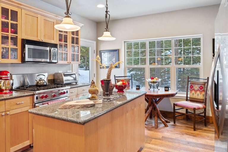 Breakfast Table Seating