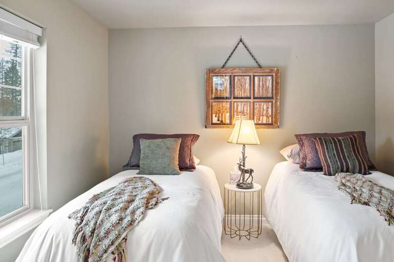 Upper Level Bedroom 3 with Two Twin Beds