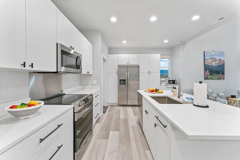 Fully equipped Kitchen | Main Level Fully equipped Kitchen | Main Level