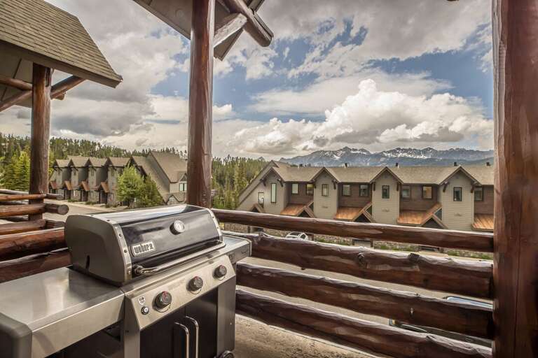 Balcony with BBQ perfect for grilling during the summer | Exterior