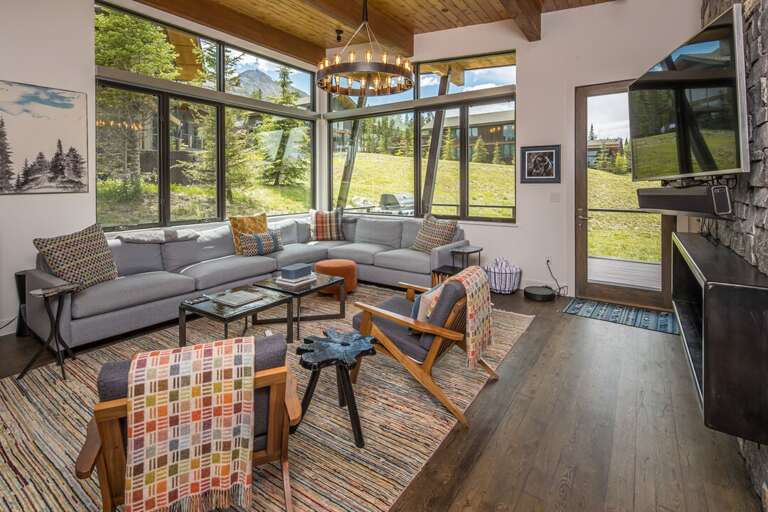 Enjoy lovely views of the mountain from your living room couch | Lower Level