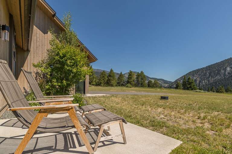 Views in every direction! Views in every direction!