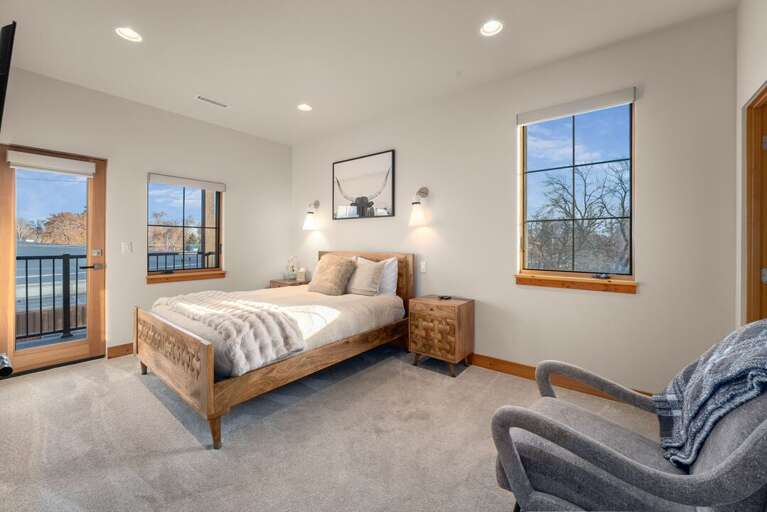 Summit Loft second bedroom with a queen-size bed.