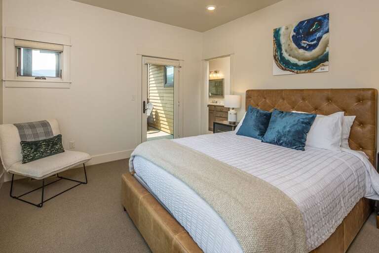 Queen Bed with access to the balcony | Upper Level