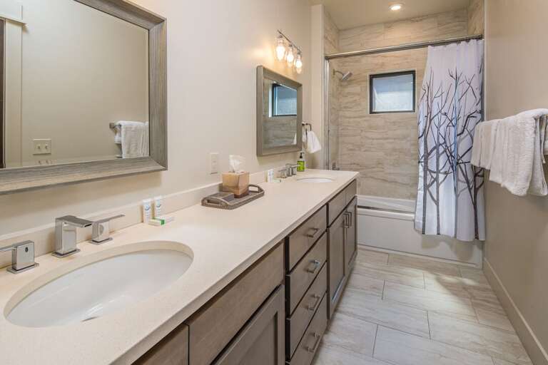 Tub Shower Combo | Upper Level