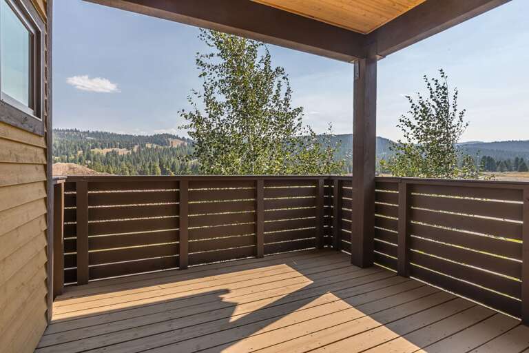 Upper Balcony Shared by Primary bedroom and secondary bedroom | Upper Level