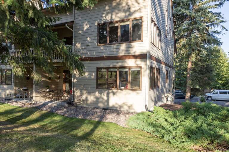 Corner home | Exterior