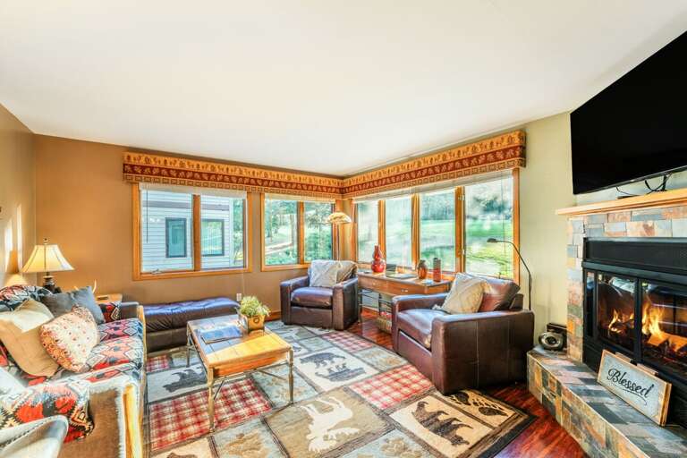 Cozy Montana Living Room | Main Level