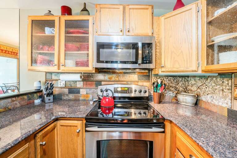 Electric Stove | Main Level