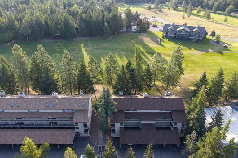 Right on the golf course | Exterior