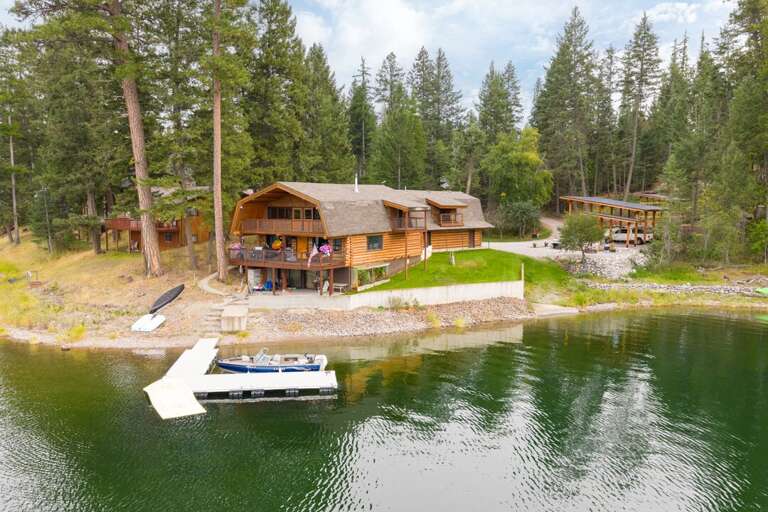 A dock is provided to pull your boat right up to the home. A dock is provided to pull your boat right up to the home.