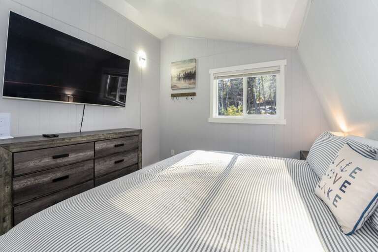 While the dresser allows organization, the TV provides an extra level of relaxation. | Upper Level