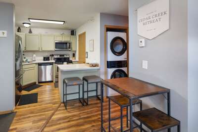 Welcome to Cedar Creek Retreat! Welcome to Cedar Creek Retreat!