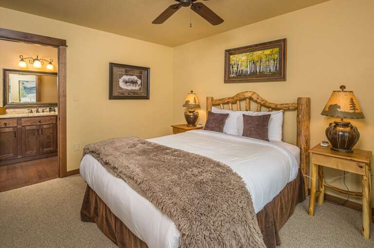 enjoy the 2nd bedroom with Queen-size bed | Main Level