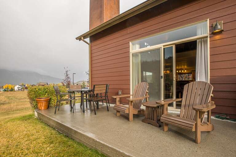 Enjoy the sunset with a glass of wine under the Montana big sky | Main Level