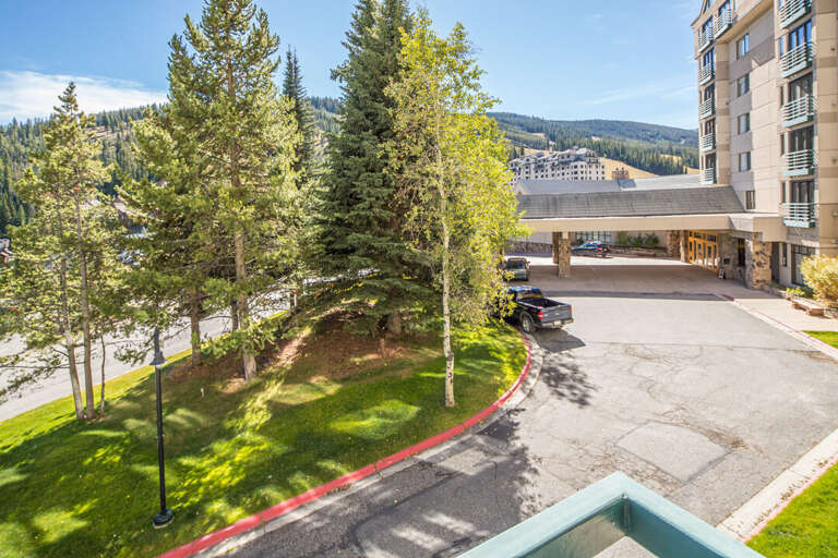 Shoshone entrance for easy arrival