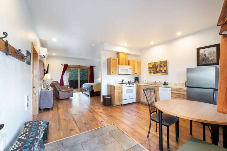 Enter the open concept third cabin. | Upper Level | Aerie