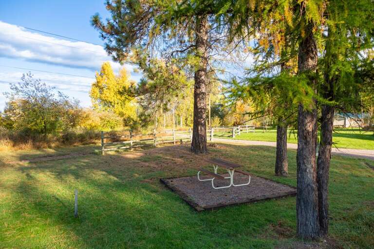 Enjoy an outdoor meal on the picnic table!
