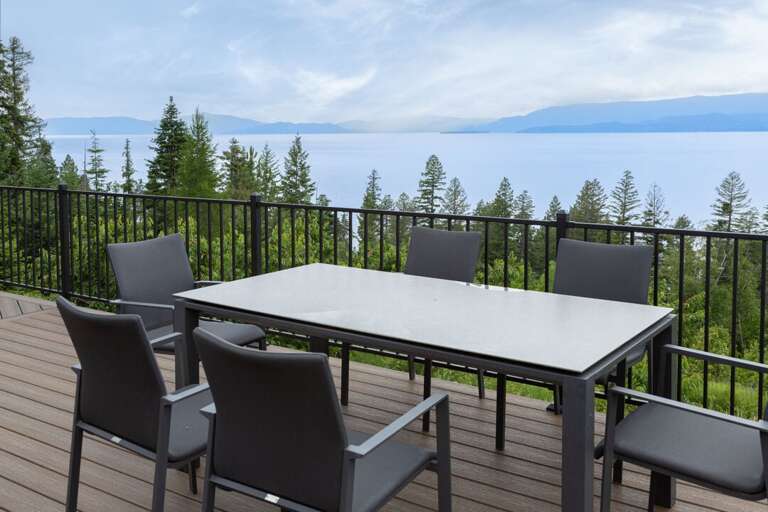 Enjoy your meal outside!