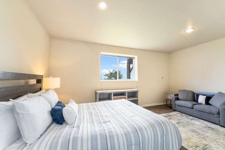 Pullout couch for additional sleeping. | Lower Level