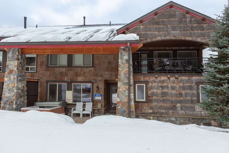 Hot tub and deck space.