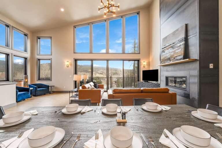 Dining area with mountain views. | Main Level