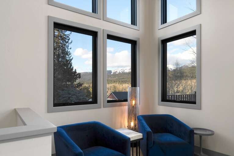 Seating area to read your favorite book. | Main Level