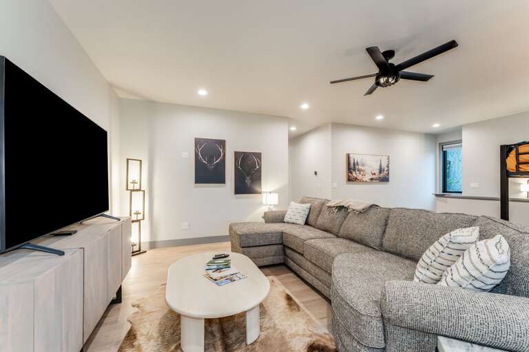 Upstairs entertainment area with plenty of seating | Upper Level