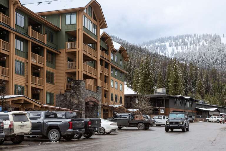 Morning Eagle building at the mountain.