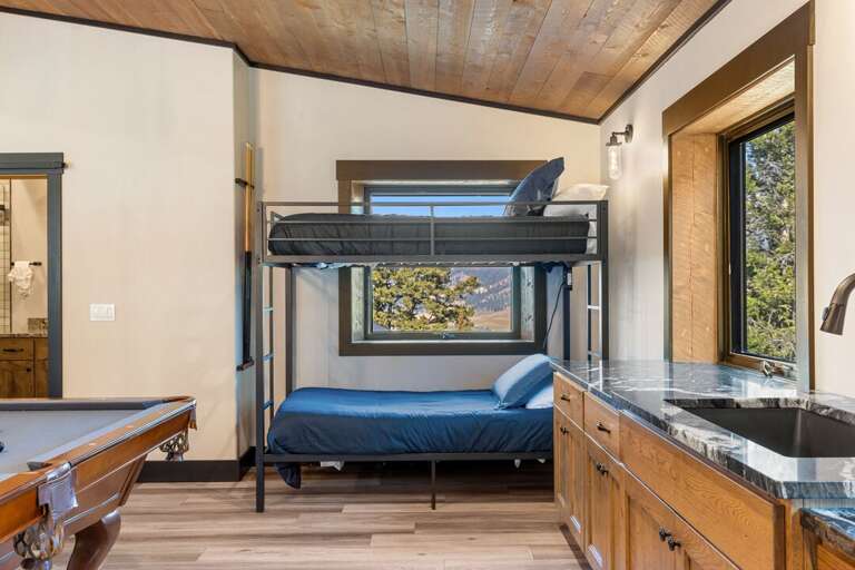 Bunk bed in the corner to have a place to wind down | Loft