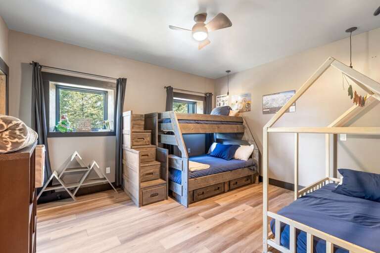 Bunk room for the kids! | Upper Level