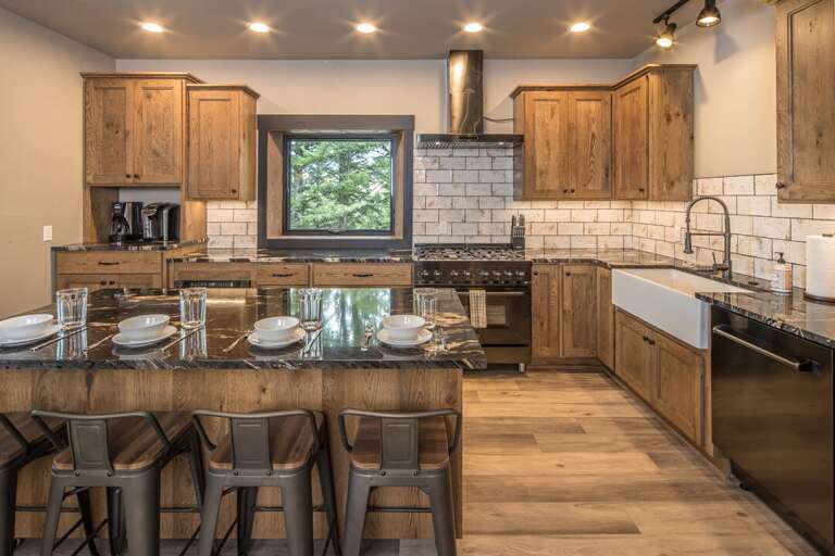 Kitchen 2, Lower Level