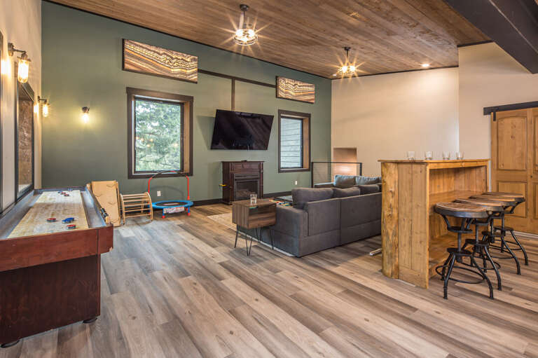 Living Area 2, Upper Level