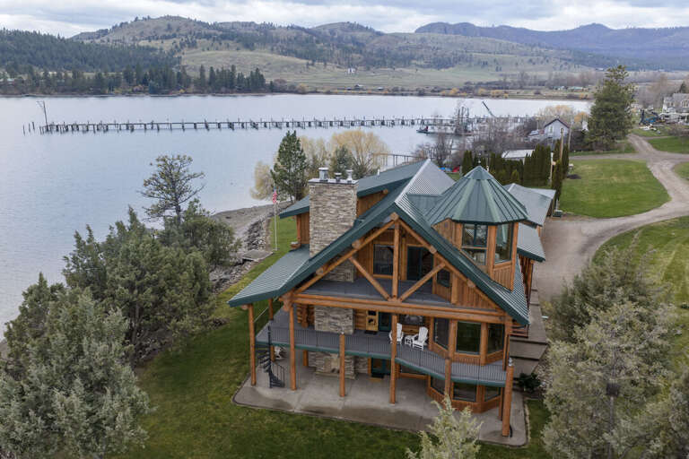 Enjoy the stunning lakefront views.