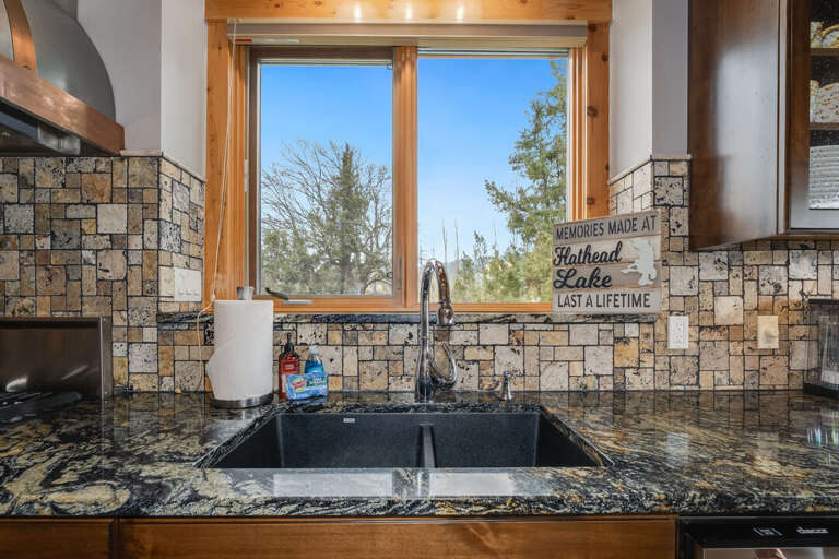 Large sink makes clean up easy. | Interior