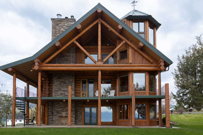 A view of the back of the house form the backyard | Exterior