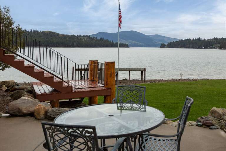 Views of the lake from the outdoor patio | Exterior