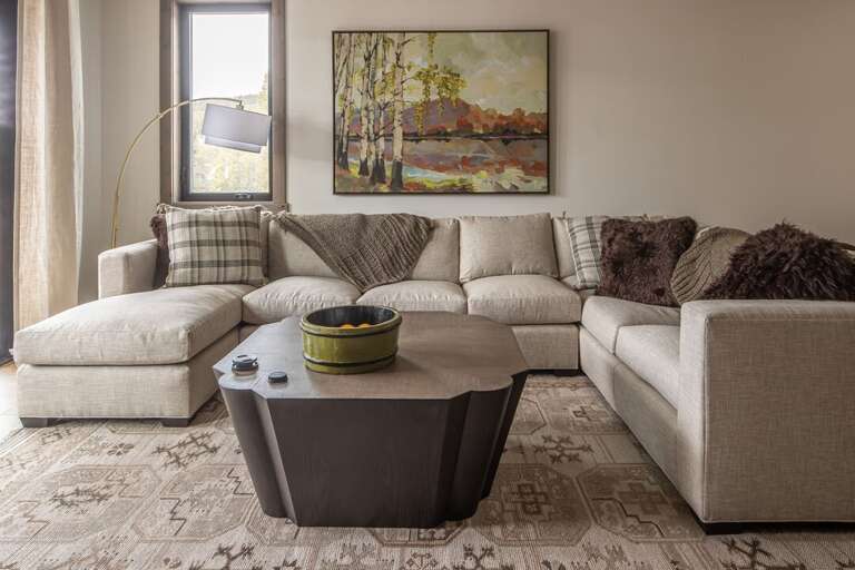 Sitting area I Main Level