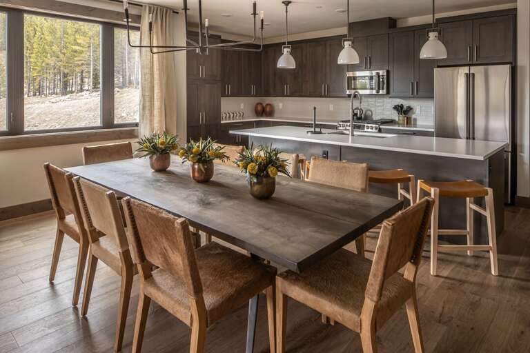 Spacious modern kitchen and dining I Main Level