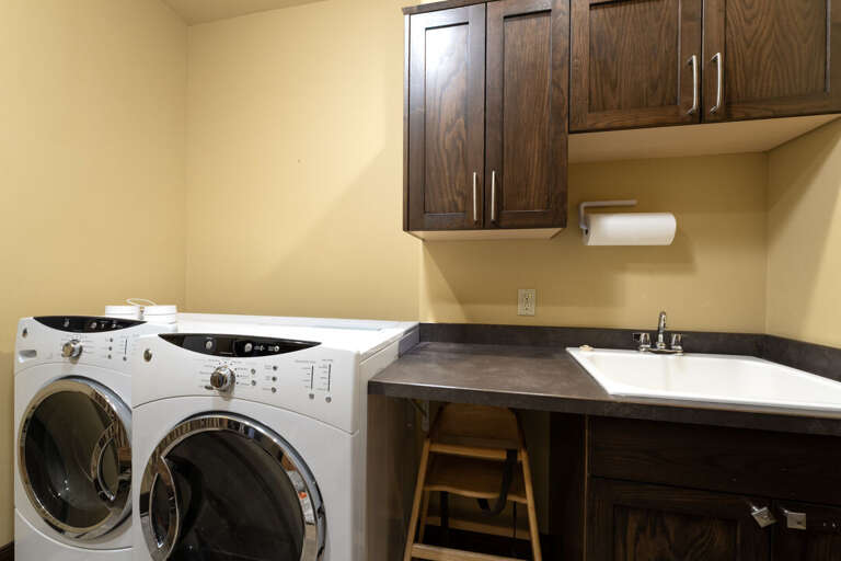 Laundry room | Main Level