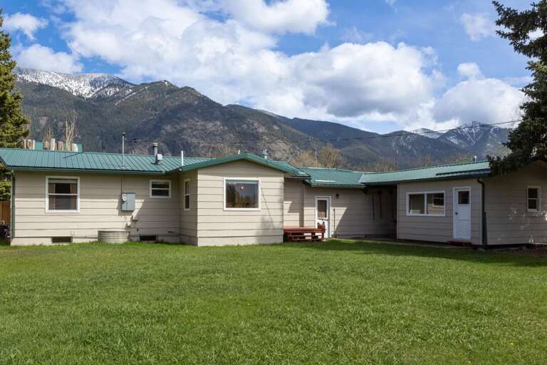 Exterior mountain views.