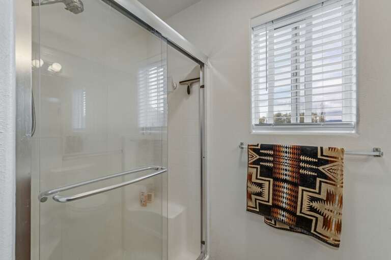Stand Up shower. | Glacier Ridge Suite