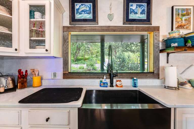 Kitchen. | Main Level