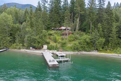 Welcome to Lakeshore Main House!