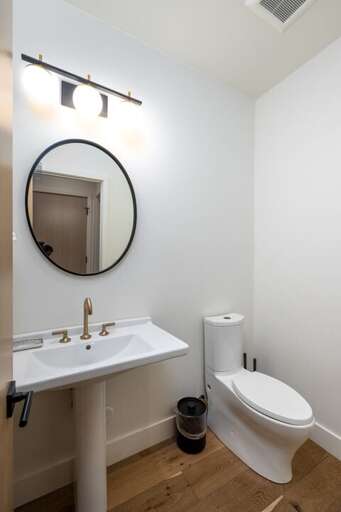 Powder Bath I Main Level