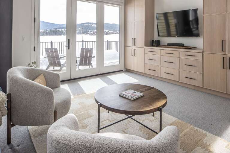 Relaxing seating area with great views I Upper Level
