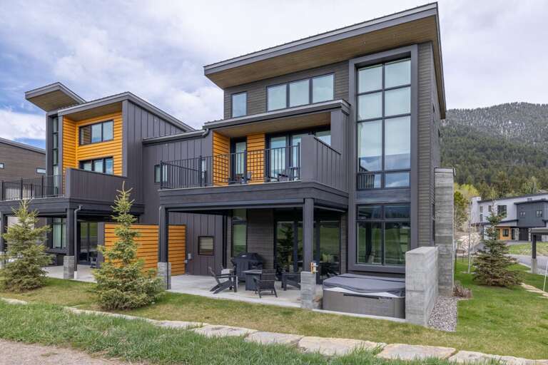 Sleek modern design | Exterior