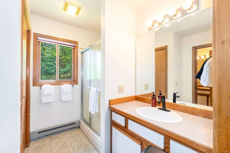 Main bathroom with single vanity | Interior