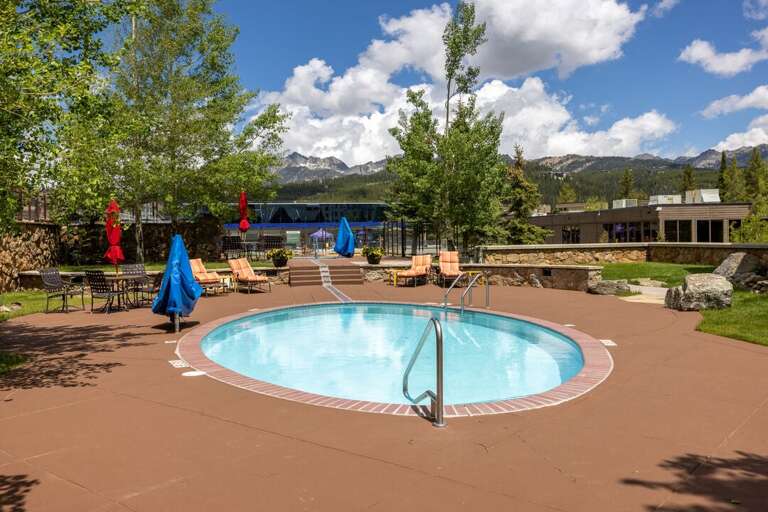 Community Heated outdoor pool open year round | Exterior